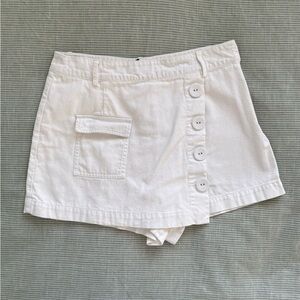 Forever 21 White Button-Accent Skort
